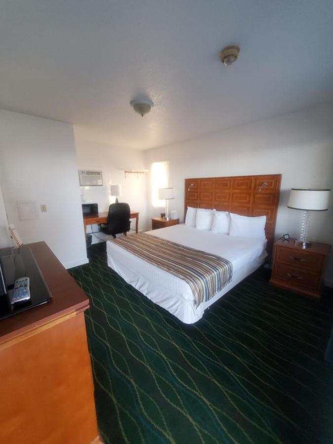 Bayview Lakefront Inn 圣伊尼亚斯 外观 照片