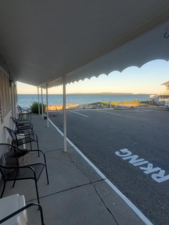 Bayview Lakefront Inn 圣伊尼亚斯 外观 照片